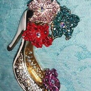3D Rhinestone Floral High Heel Shoe Necklace Pendant